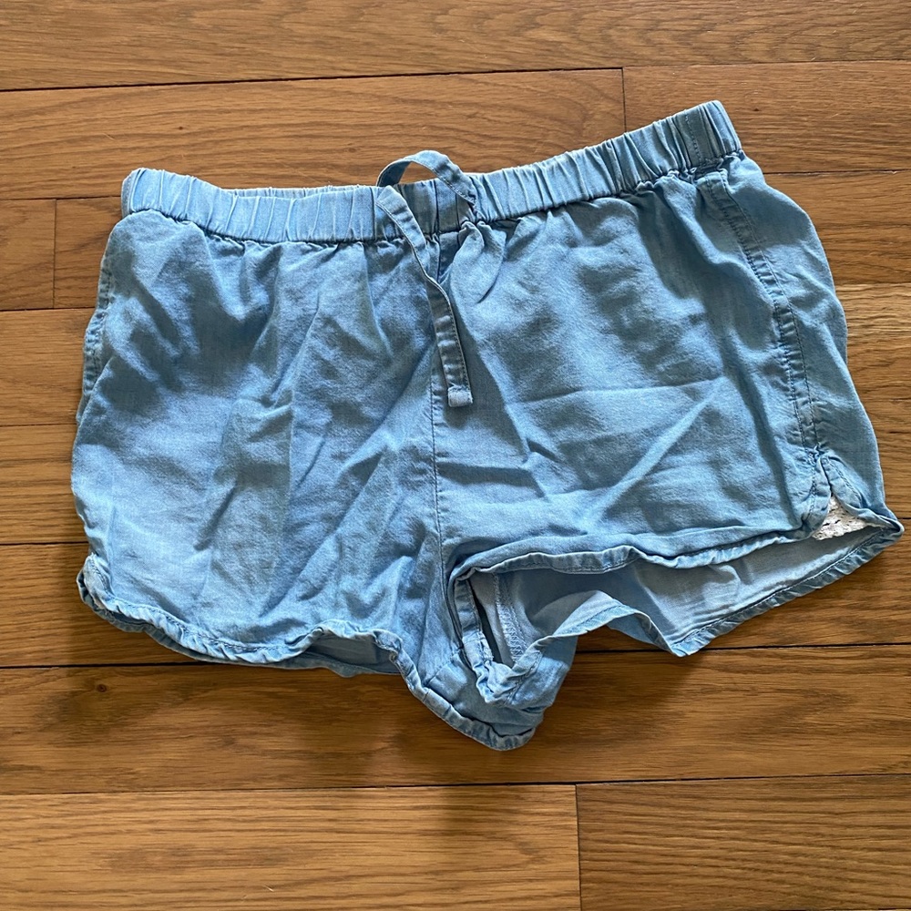 Tucker and Tate chambray shorts. Lace detail.